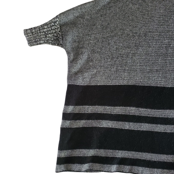 ANTHROPOLOGIE |‎ MAEVE Keisha Gray/Black Oversized Turtleneck Poncho Sweater M/L - Picture 7 of 14